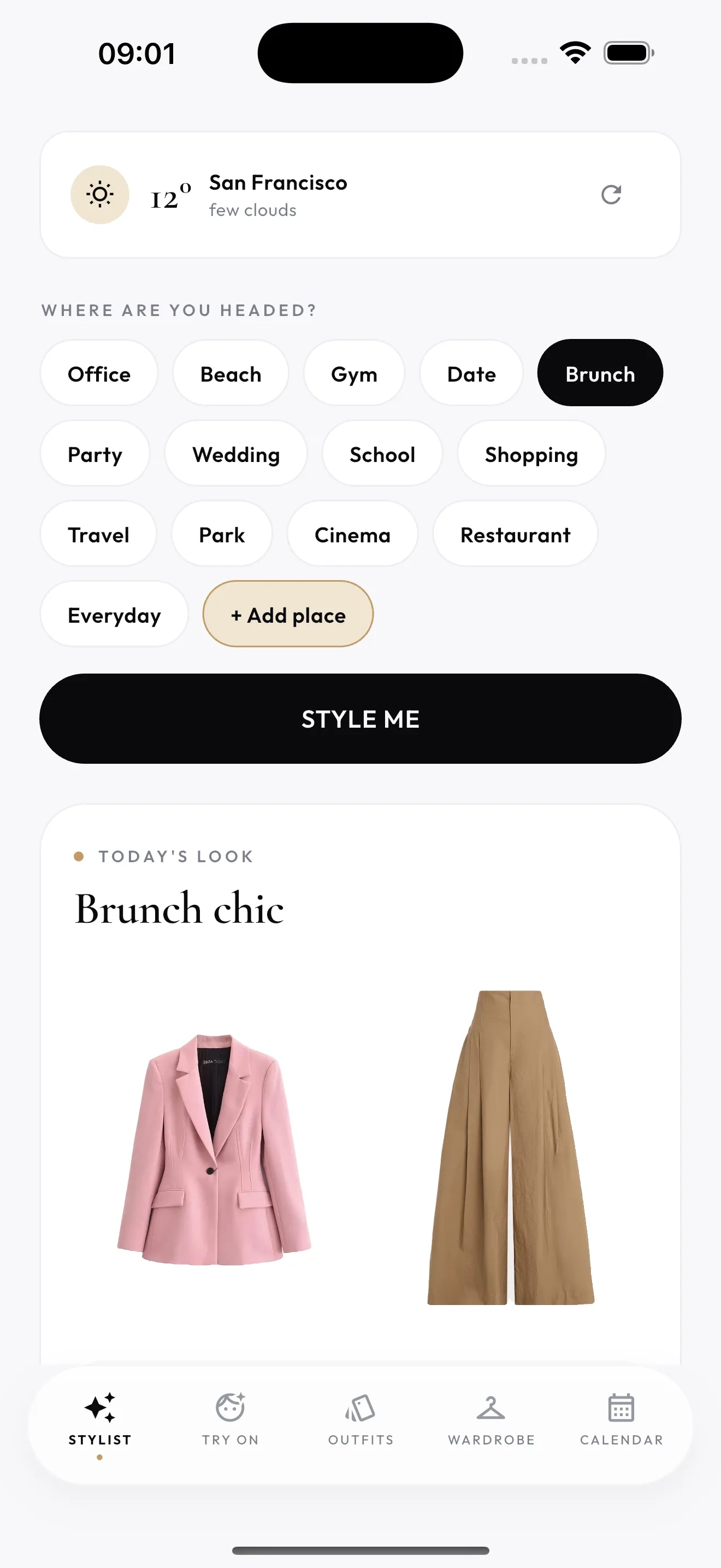 Clovy AI outfit planner app - daily weather-based styling suggestions on iPhone